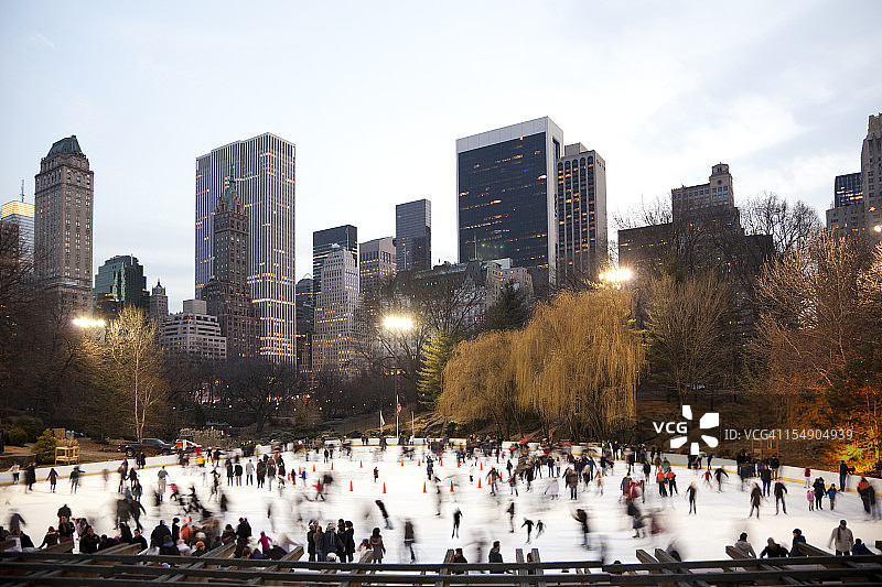 中央公园滑冰图片素材