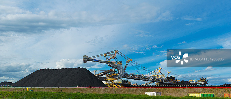 亨特装载点的堆取料机图片素材