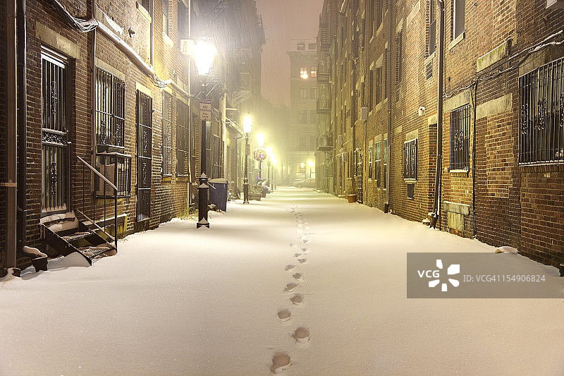雪地上的脚印图片素材