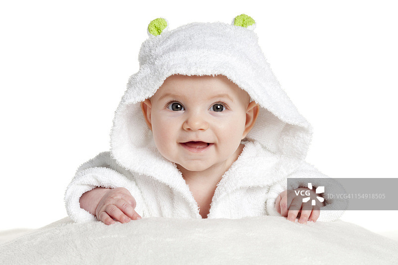 穿着浴袍的可爱小宝宝图片素材