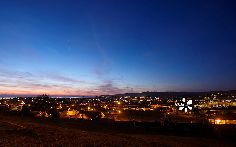 日落时分的威尔士海滨小镇图片素材