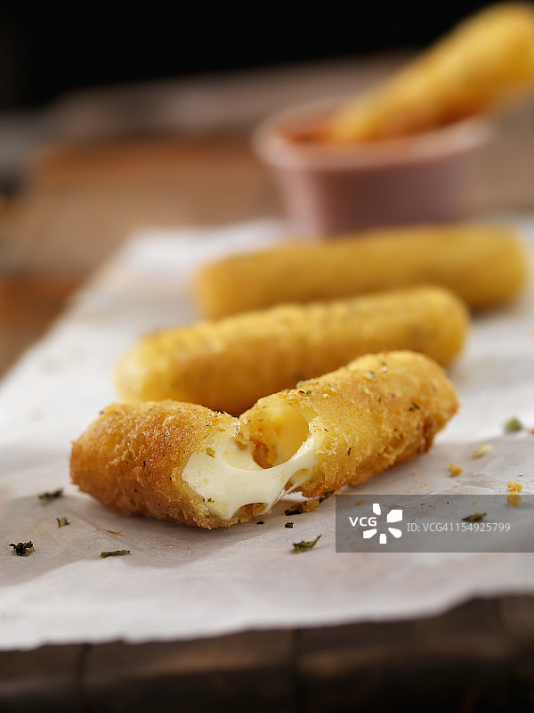 香脆马苏里拉奶酪条图片素材