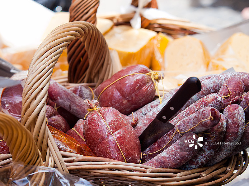 萨拉米香肠和奶酪篮，布宜诺斯艾利斯图片素材