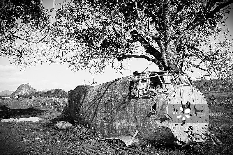 飞机残骸 - 黑白图片素材