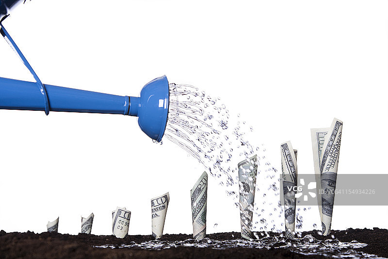 浇水生财图片素材