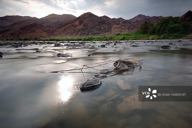 橙色河流图片素材