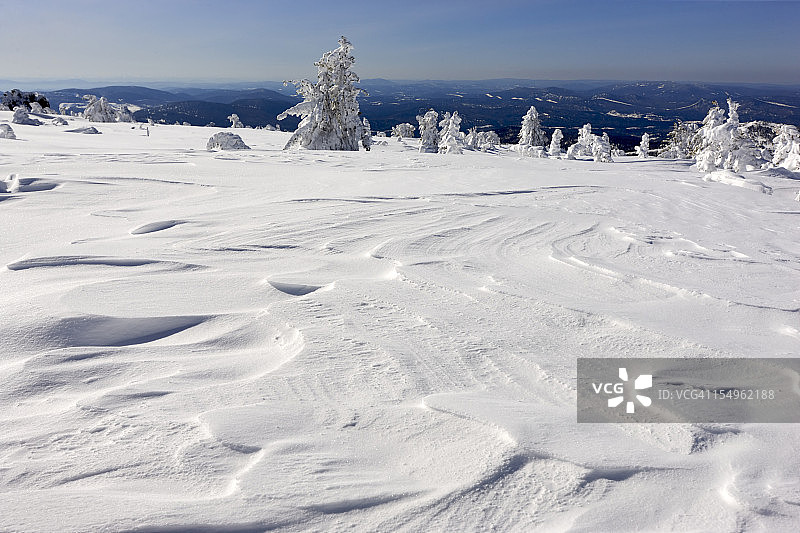 冬季公园：Sheregesh图片素材