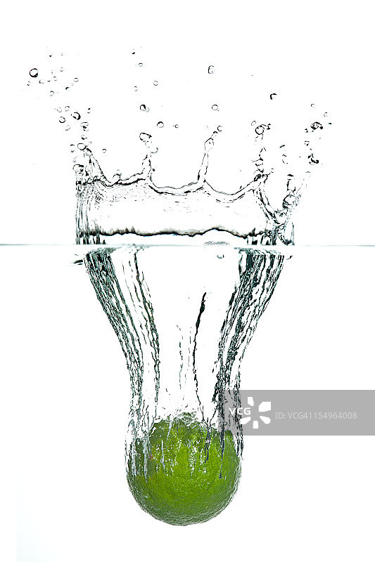 水下的青柠图片素材