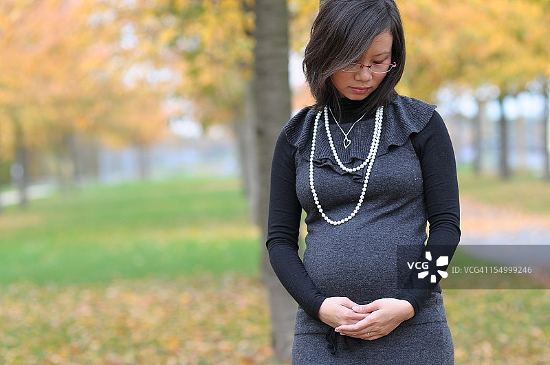 黑衣女子图片素材