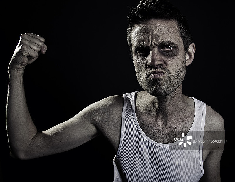 精瘦的强壮男人图片素材