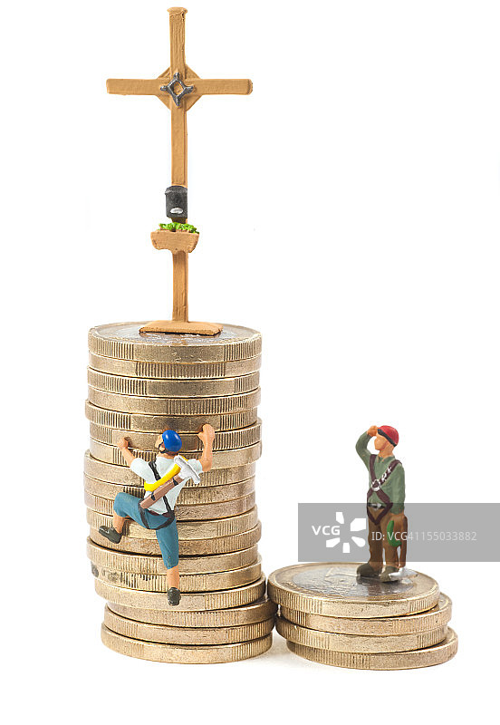 攀登金钱之塔图片素材