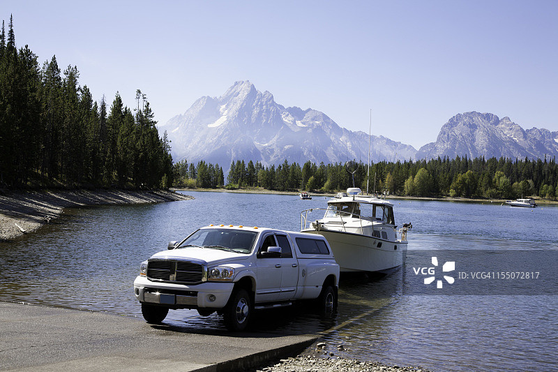 在船坡道上发射图片素材