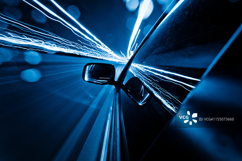 城市街道驾驶图片素材