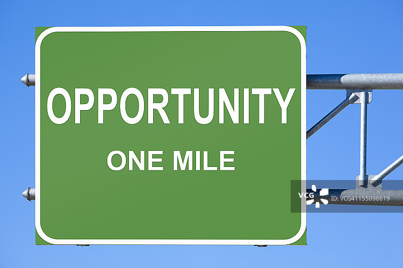 “机遇一英里”公路牌图片素材