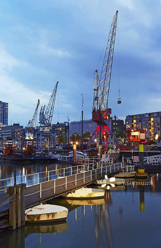 鹿特丹港口的起重机图片素材