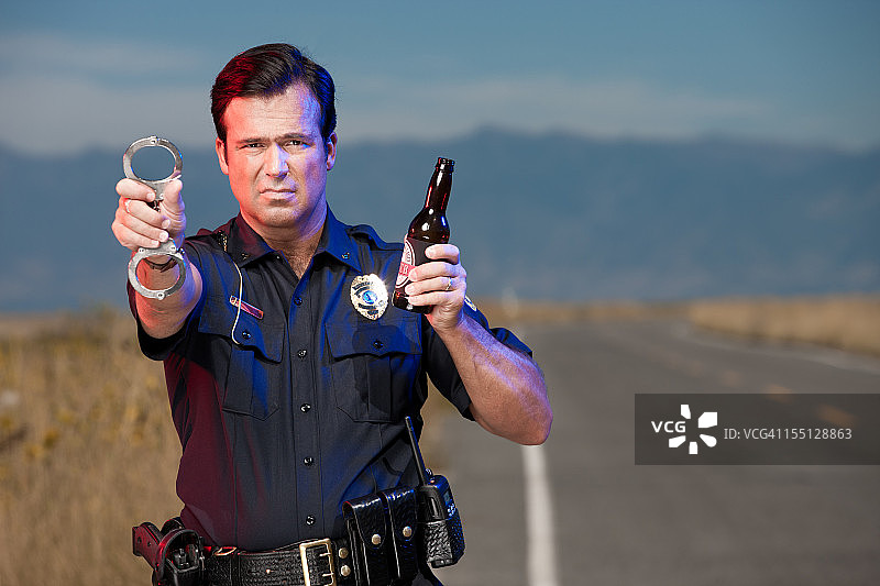 执法部门：切勿酒后驾车图片素材