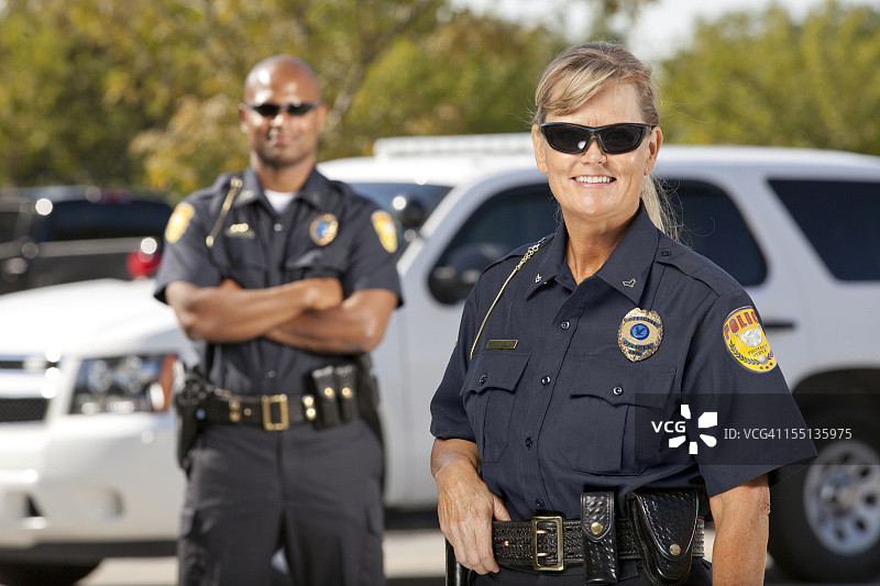 警察搭档图片素材