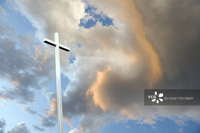 日落下的十字架图片素材