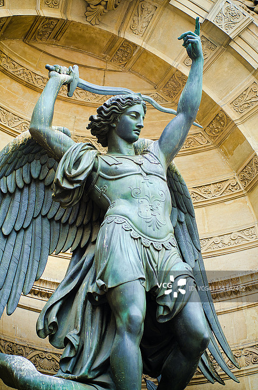 法国巴黎圣米歇尔喷泉图片素材