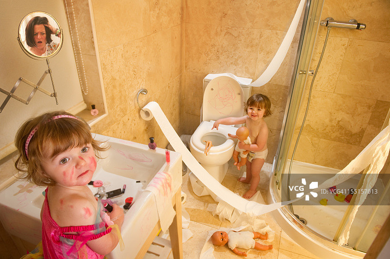 双胞胎的烦恼图片素材