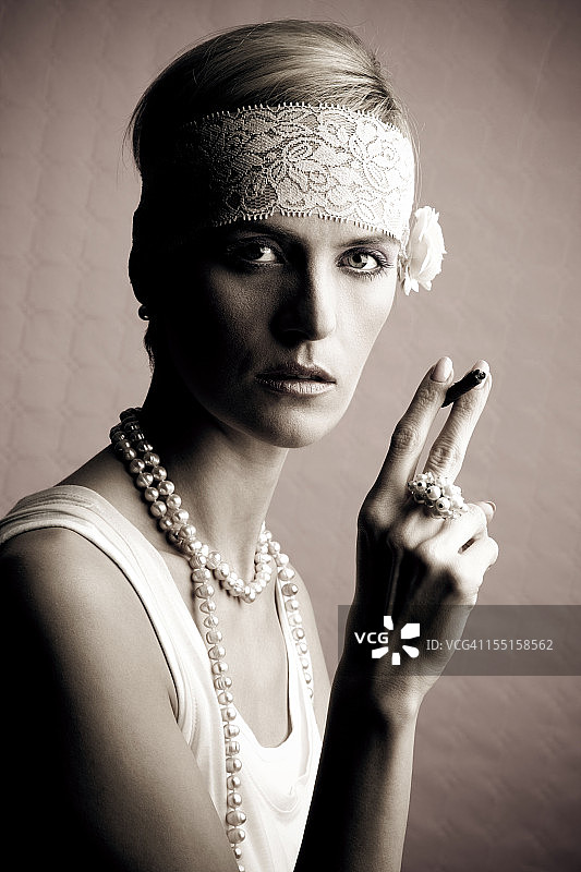 复古1920年代风格的女性肖像图片素材