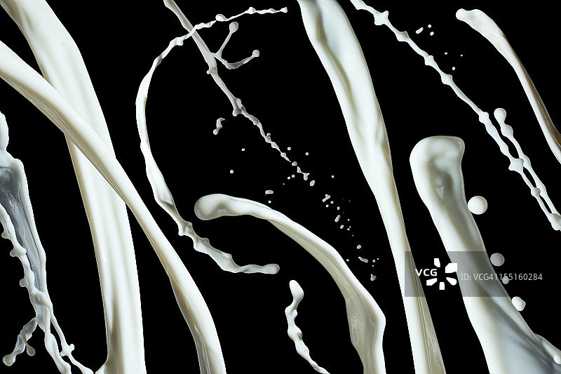 牛奶飞溅。XXXL图片素材