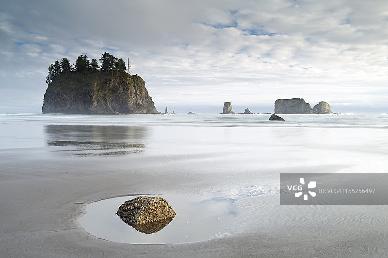 美国华盛顿州奥林匹克国家公园海岸线图片素材