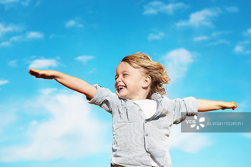 快乐的孩子图片素材