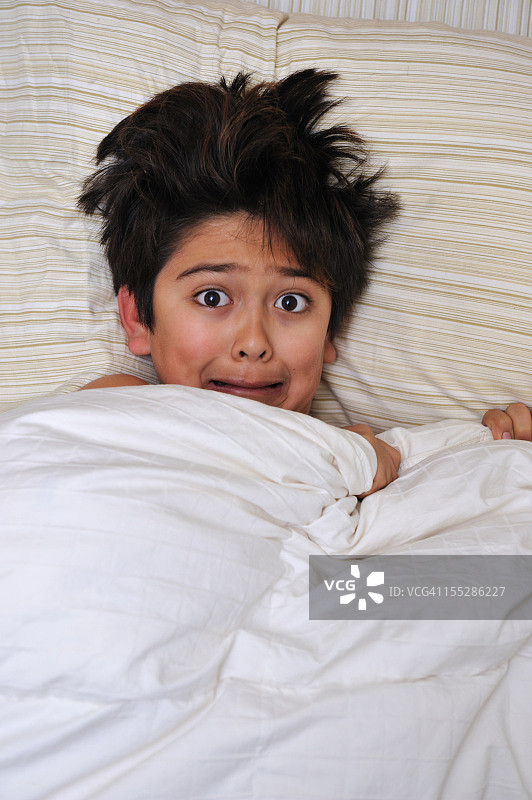 害怕得不想起床图片素材