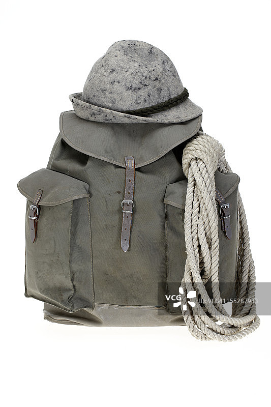 复古登山背包与帽子图片素材