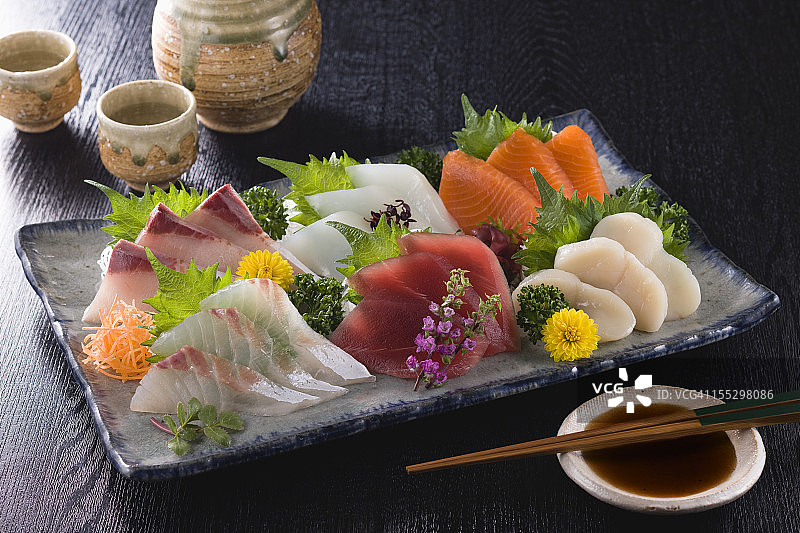 六种什锦生鱼片图片素材