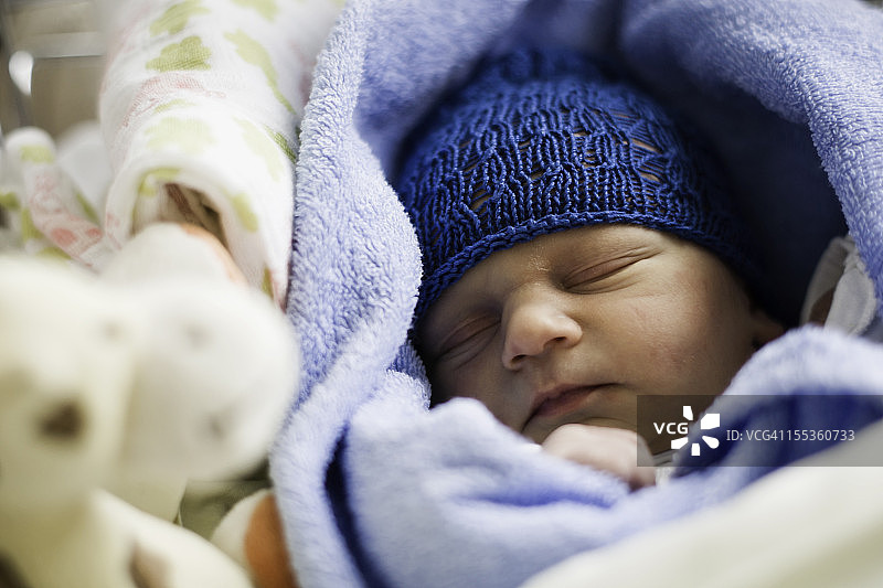 新生的婴儿图片素材