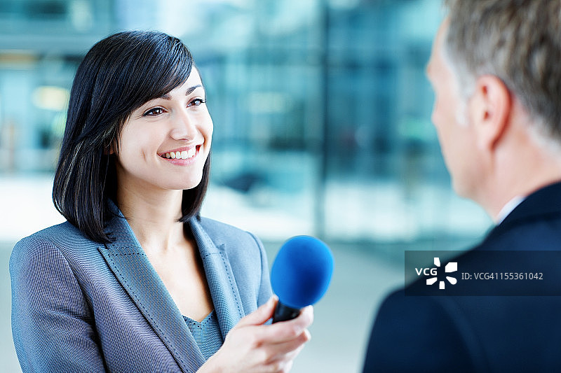 她充满了疑问图片素材