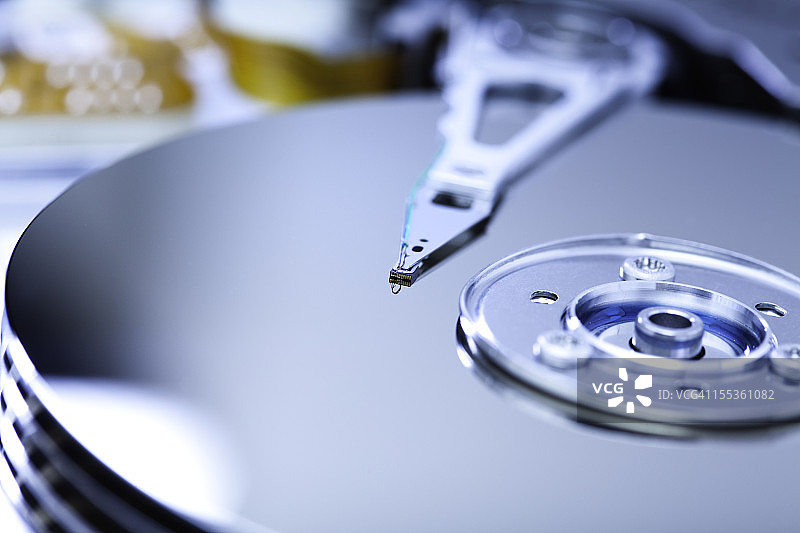打开的硬盘图片素材