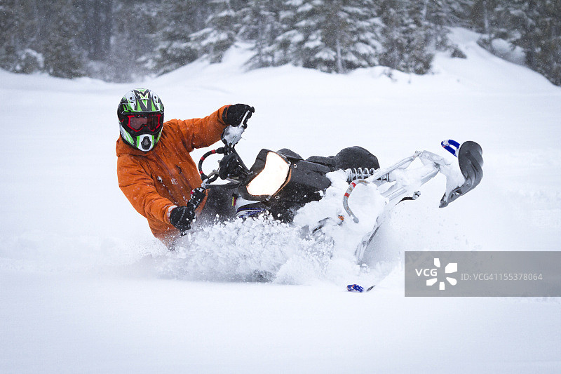 雪地摩托图片素材