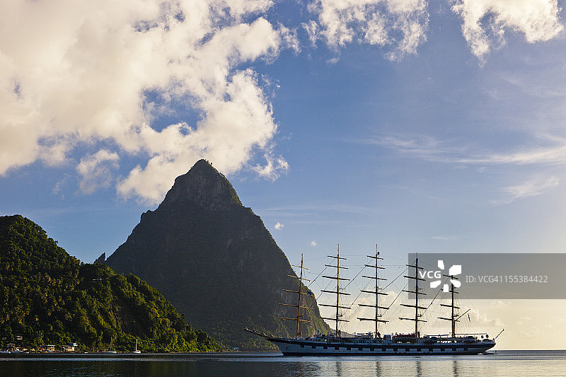 圣卢西亚的苏弗里耶尔湾图片素材