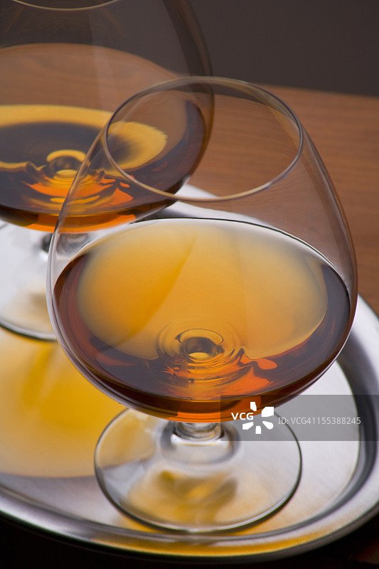 两杯干邑图片素材