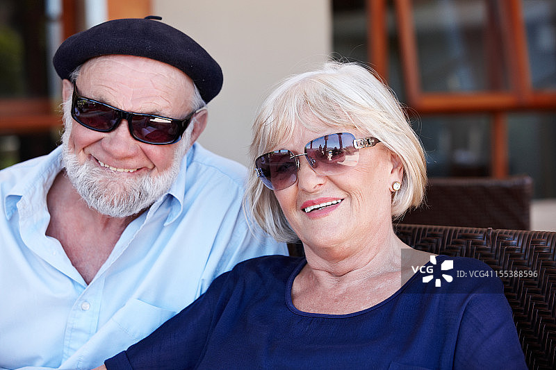 老夫妇一起放松图片素材