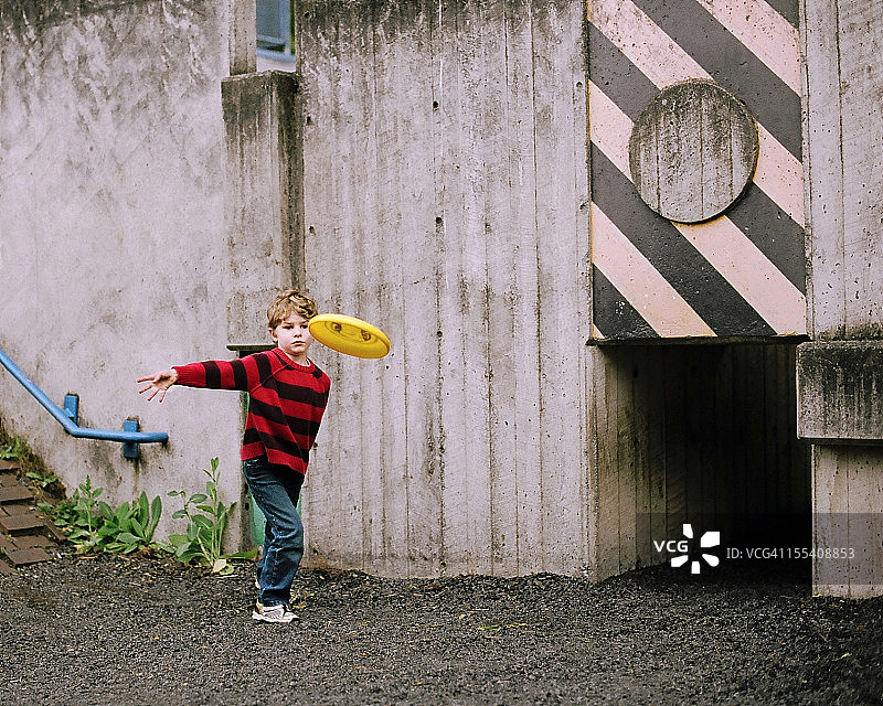 游乐场飞盘高尔夫球手图片素材