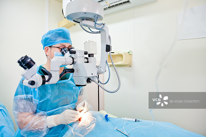 白内障手术图片素材