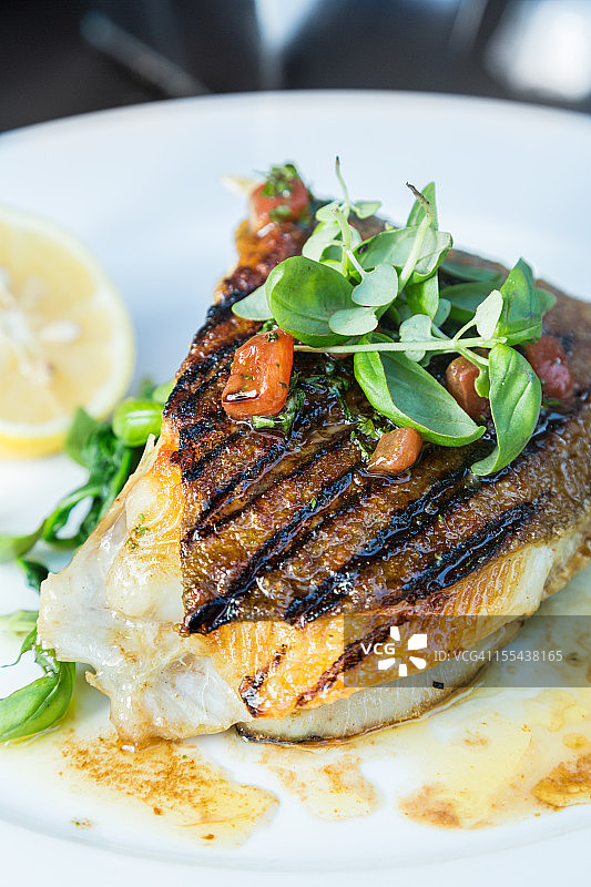 烤多莉鱼图片素材