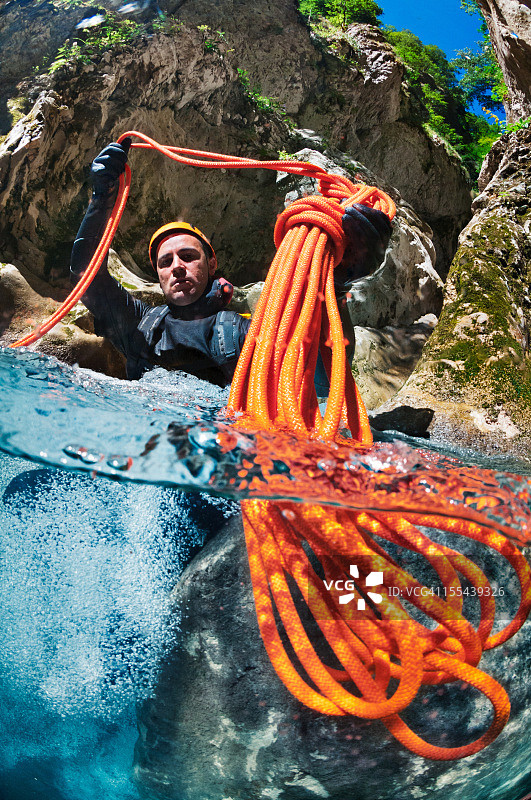 极限峡谷漂流图片素材