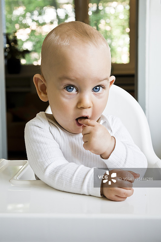 宝宝做鬼脸图片素材