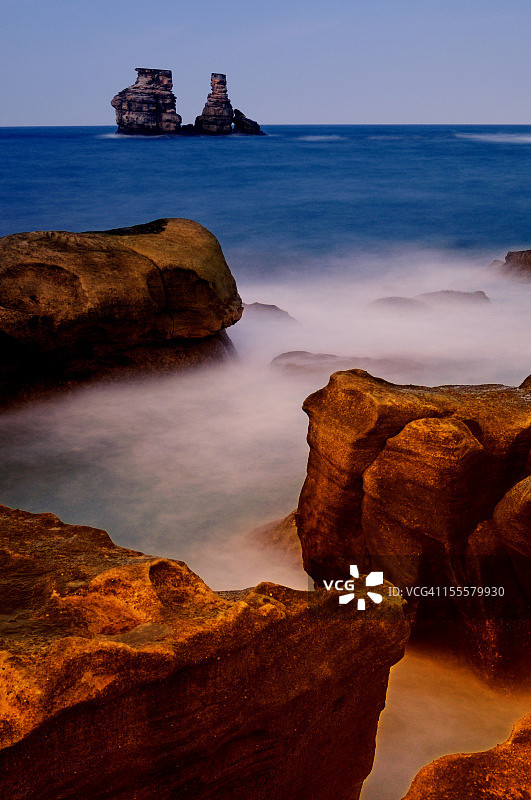 海滩和岩石图片素材