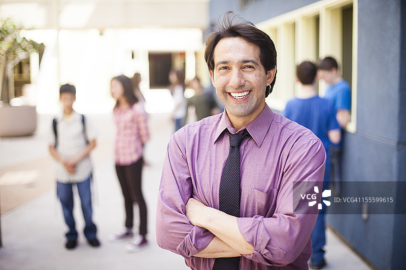 校园里的学校校长图片素材