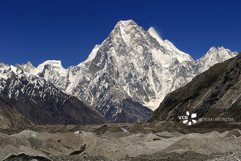 加舒尔布鲁木IV峰图片素材