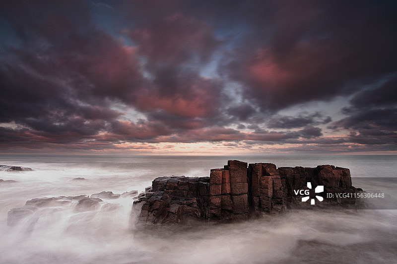 阴暗的日子图片素材