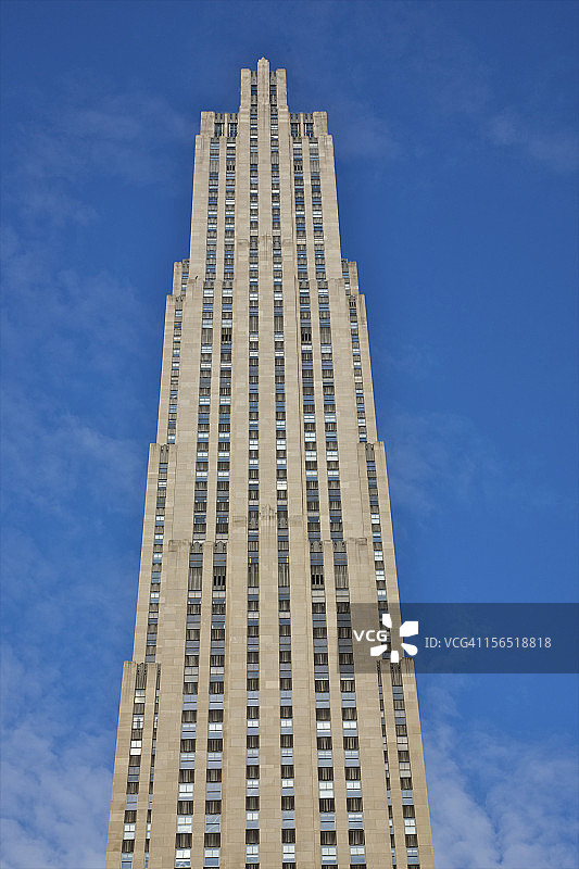 仰视地标性装饰艺术建筑图片素材