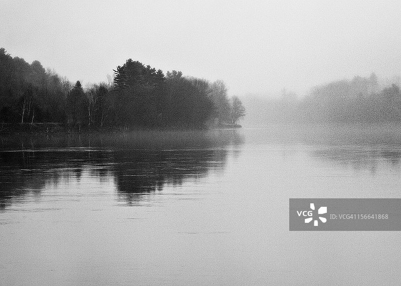 肯纳贝克河的早晨图片素材