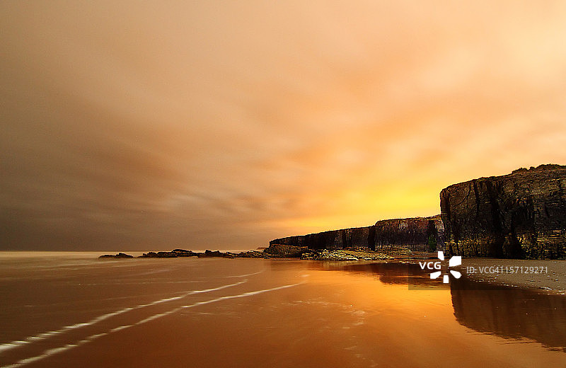 海洋上的光污染图片素材